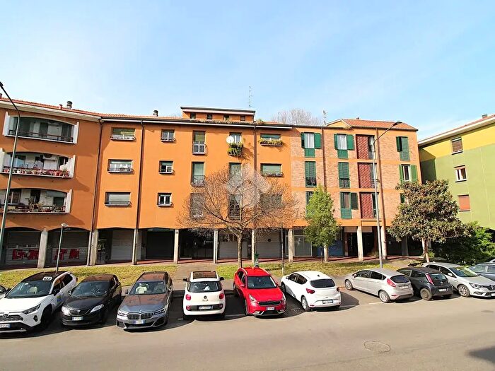 Appartamento trilocale in vendita in Via Val Trompia, Milano