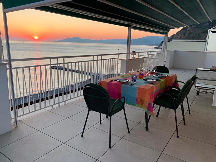 Appartamento con 5 locali in affitto in Viale Mazzini, Sestri Levante