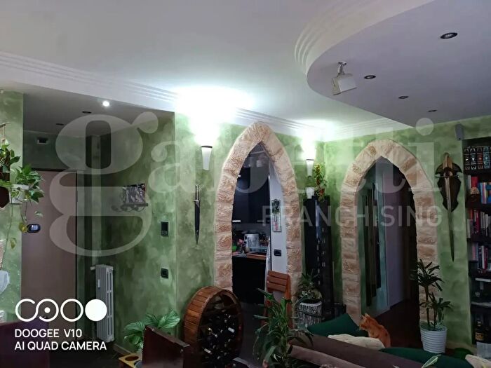 Appartamento trilocale in vendita in Via Privata Gadames, Milano