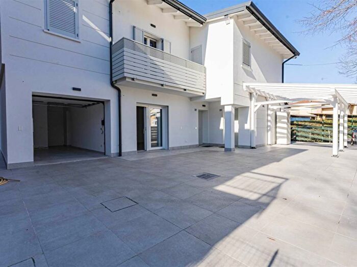 Appartamento quadrilocale in affitto in Centro, Soliera