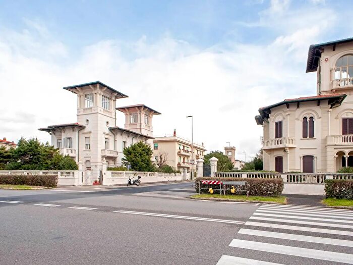 Casa con 6 locali in vendita in Livorno