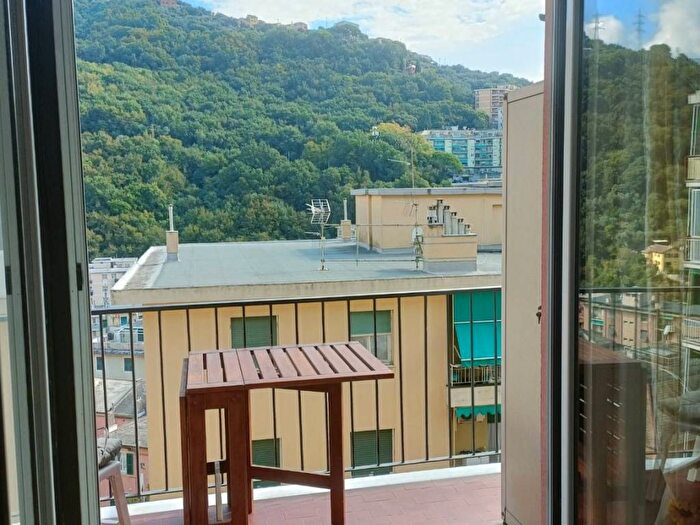 Appartamento quadrilocale in affitto in Via Giacomo Grasso, Borgoratti, Genova