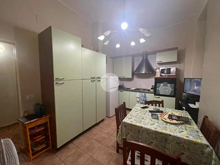 Appartamento trilocale in vendita in Via Pola, Cosenza