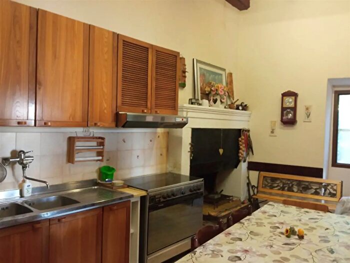 Appartamento con 8 locali in vendita in Barbarano Romano