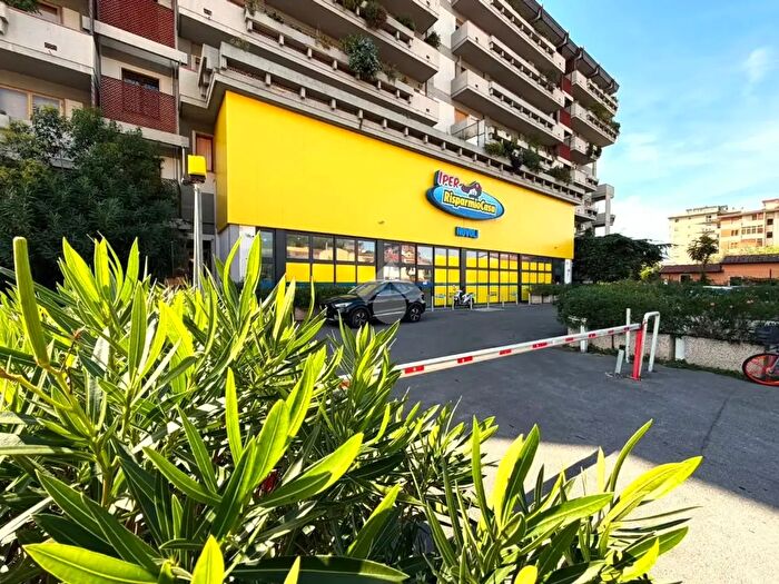 Appartamento bilocale in affitto in Via di Novoli, Firenze