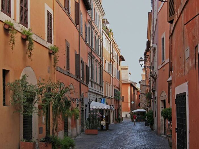 Casa con 6 locali in affitto in Via della Scala, Trastevere, Roma