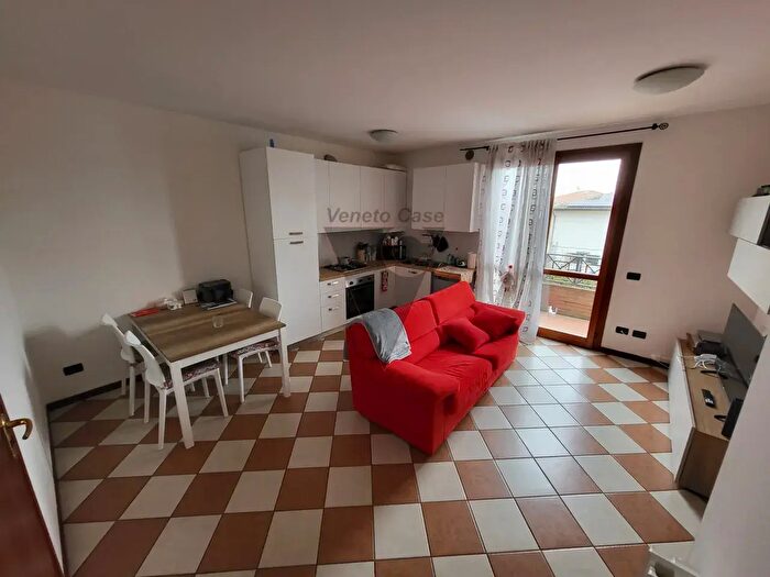 Appartamento bilocale in affitto in Campagna Lupia