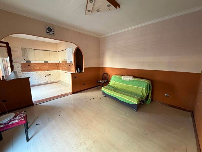 Appartamento trilocale in affitto in Via Salvatore di Giacomo, Centro, Casoria