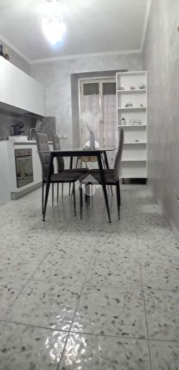 Appartamento trilocale in vendita in Via dei Centauri, Roma