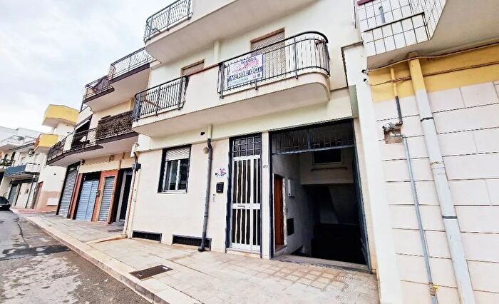 Casa con 7 locali in vendita in Via Serafino Andria Andria Via Castel del Monte Via P Nenni, Andria