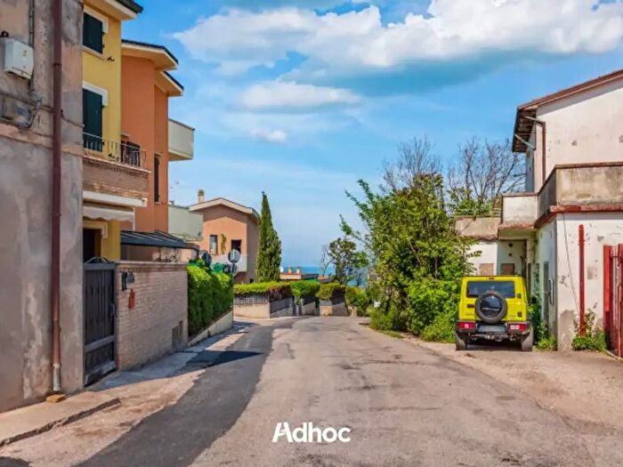 Casa trilocale in vendita in Via del Carmine, Fano