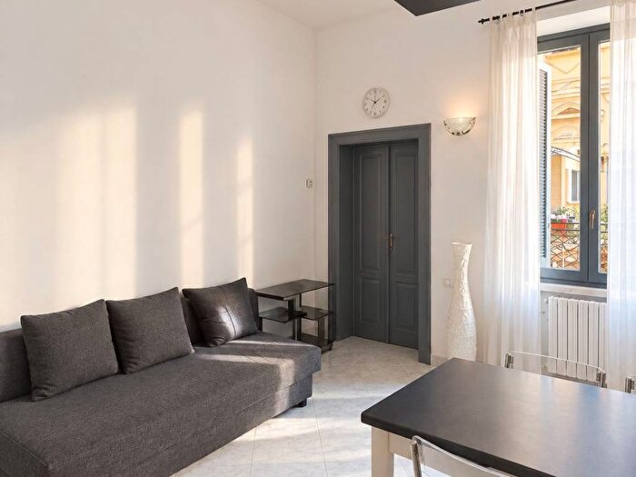 Appartamento bilocale in affitto in Via Plinio, Morgagni, Milano