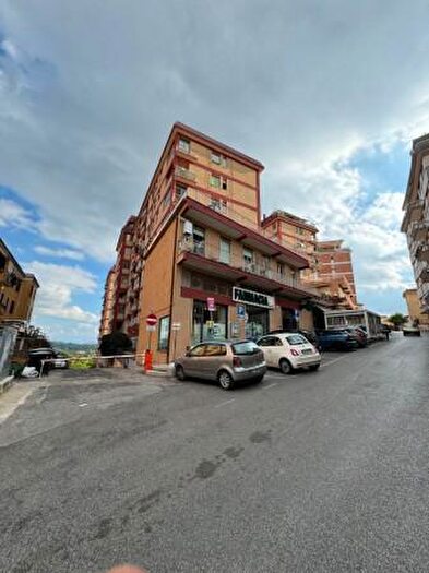 Appartamento con 5 locali in vendita in Via Francesco Brighindi, Frosinone