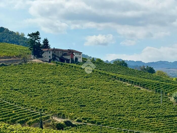Casa con 15 locali in vendita in Località San Martino, Cossano Belbo