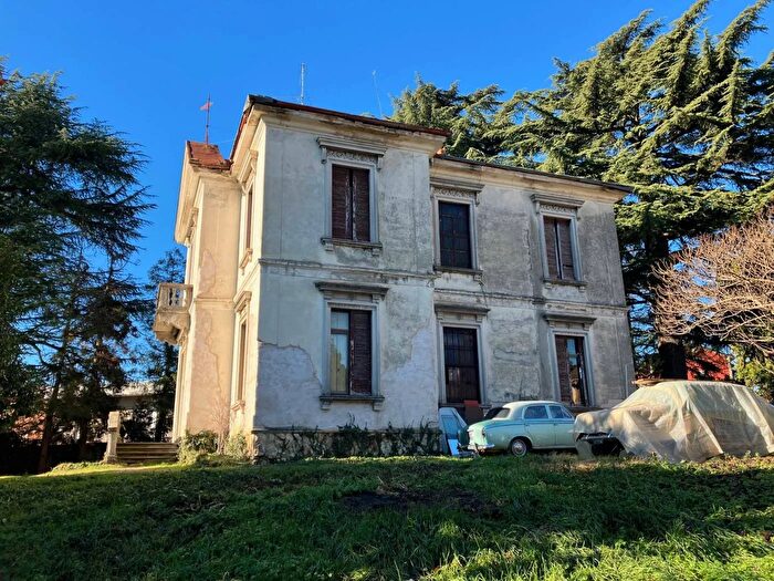 Casa con 9 locali in vendita in Via AminellaTrescore Balneario, Trescore Balneario