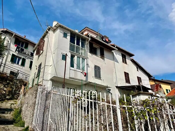 Casa con 6 locali in vendita in Salita Aggio, Genova
