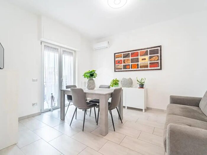 Appartamento trilocale in vendita in Via Raffaele Garofalo, Roma