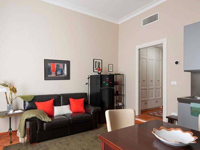 Appartamento bilocale in affitto in Via Cavour, Colle Oppio, Roma