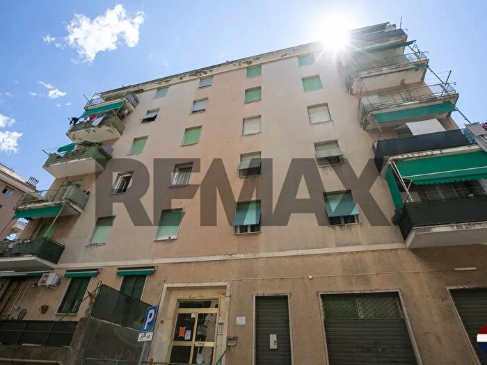 Appartamento quadrilocale in vendita in Via Terpi, Genova