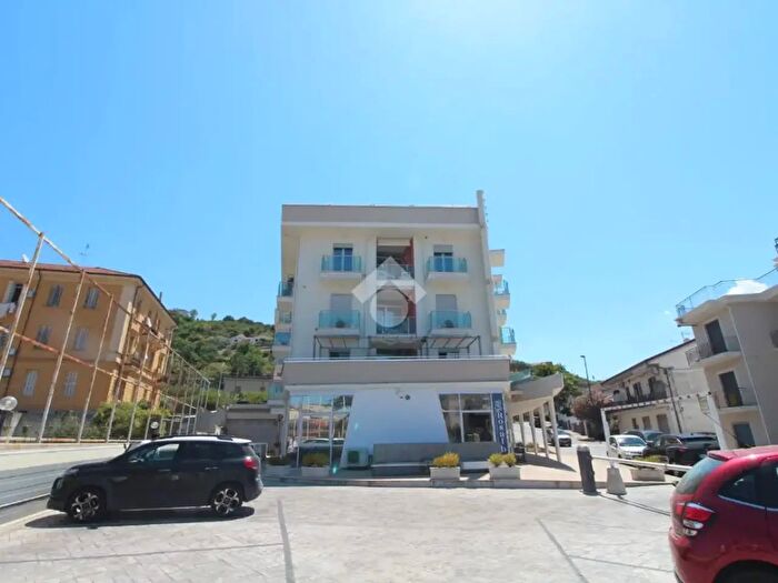 Appartamento con 6 locali in vendita in Via Taverne, Agropoli