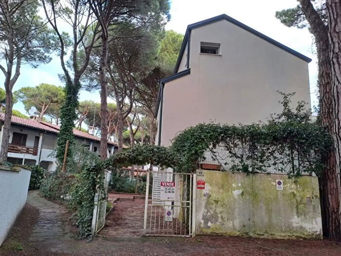Casa con 5 locali in vendita in Viale Ruggiero Leoncavallo, Comacchio