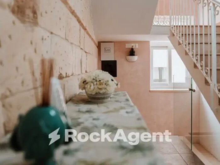 Appartamento trilocale in vendita in Via Cota, Lecce