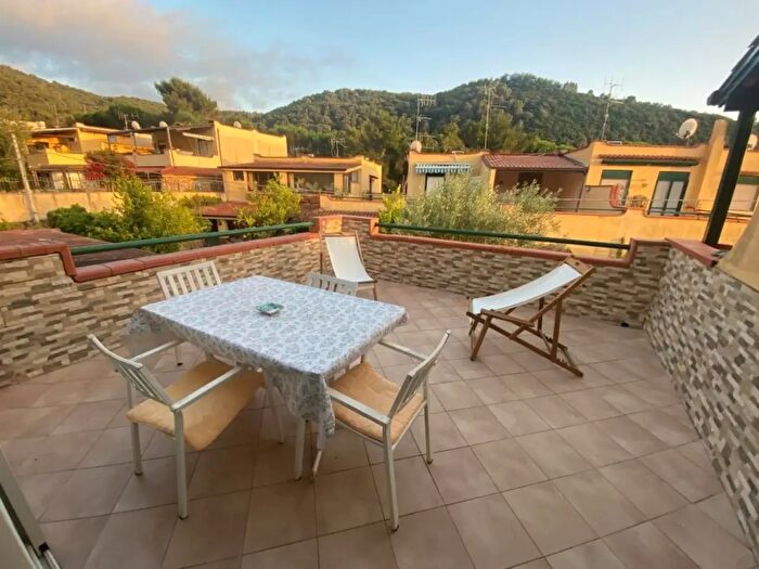 Appartamento trilocale in vendita in Ss, Camerota