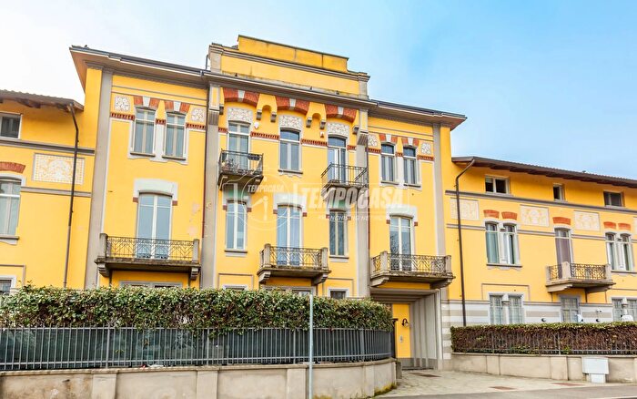 Appartamento trilocale in vendita in Via Mazze, Chivasso