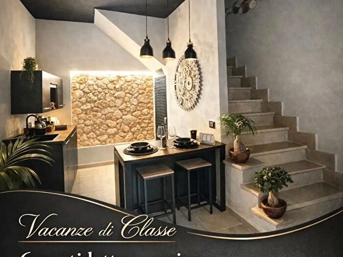 Casa quadrilocale in affitto in Cortile Romeo, Avola