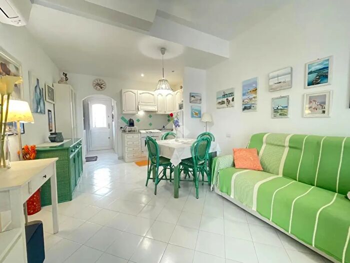 Appartamento monolocale in vendita in Via Grazia Deledda, Loiri Porto San Paolo