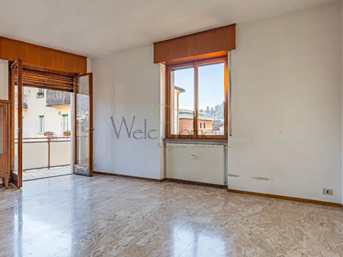 Appartamento bilocale in vendita in Via Manara, Como