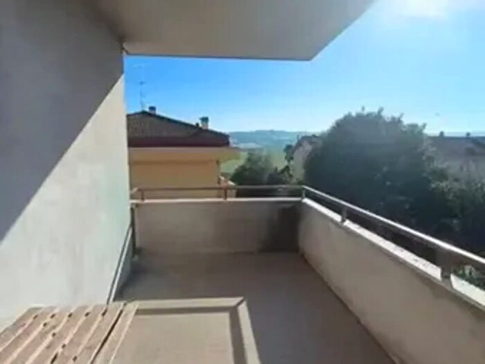 Appartamento quadrilocale in vendita in Via Aprile, Monte Porzio