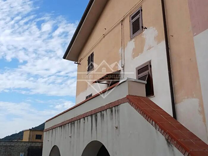 Appartamento quadrilocale in vendita in Carrara