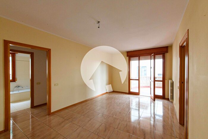 Appartamento con 5 locali in vendita in del Mercato, Baiso