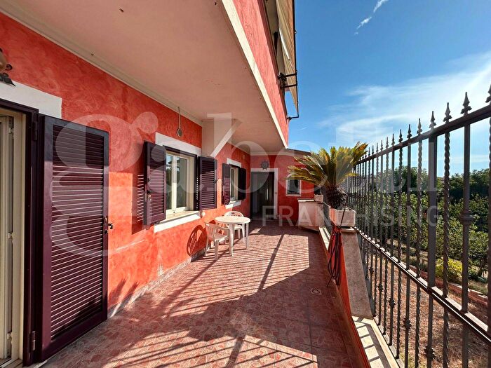 Appartamento quadrilocale in vendita in Amatore Sciesa, Marino