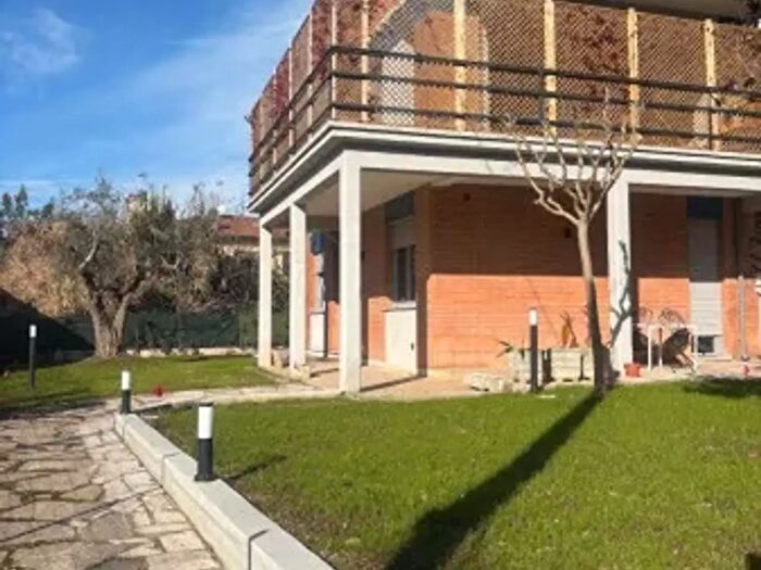 Casa con 5 locali in affitto in Viale Santa Maria, Bolsena