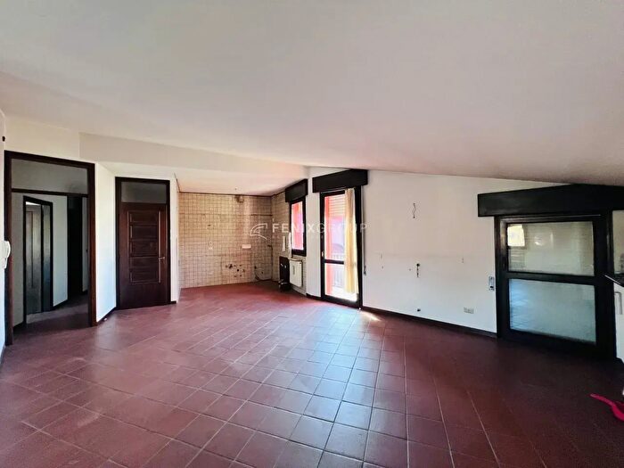Appartamento trilocale in vendita in Via Chioggia a, Padova