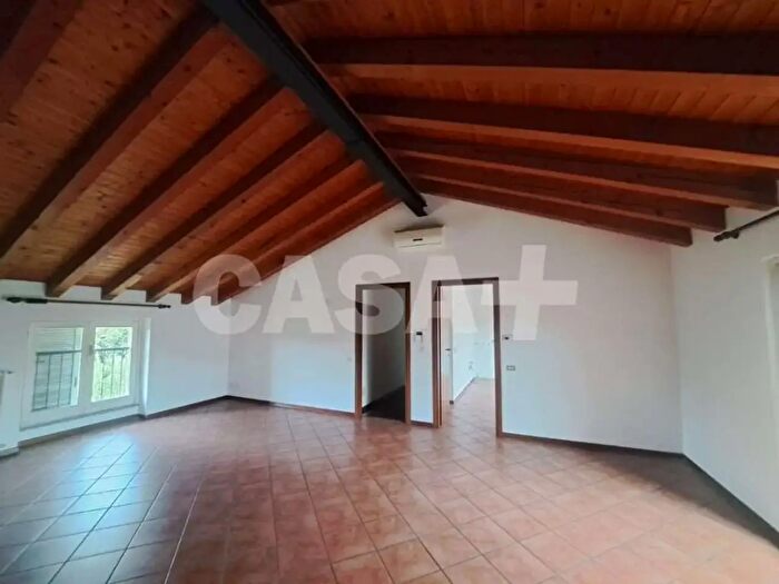 Appartamento quadrilocale in vendita in Via Carletto Ferrari, Varese