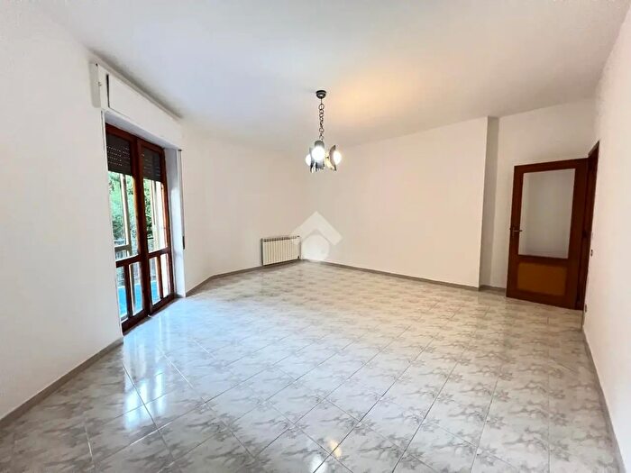 Appartamento con 5 locali in vendita in Via SantAntonio, Iglesias