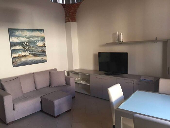 Appartamento trilocale in affitto in Via Dolores Bello, Centro Storico, Novara