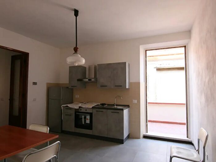 Appartamento con 5 locali in vendita in Sinalunga