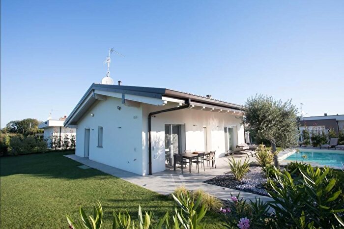 Casa quadrilocale in vendita in Salo