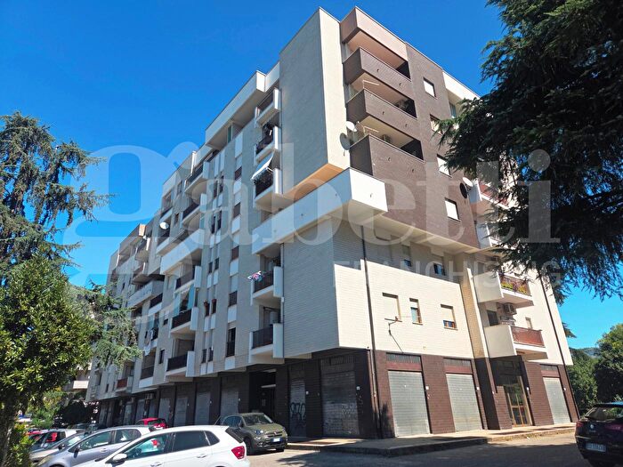 Appartamento con 5 locali in vendita in Via Verdi, Rende