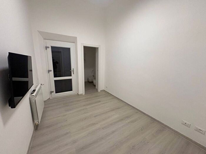 Appartamento trilocale in affitto in Via Monte Grappa, Repubblica, Prato