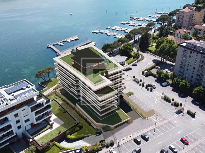 Appartamento trilocale in vendita in Via Monte Grappa, Sarnico
