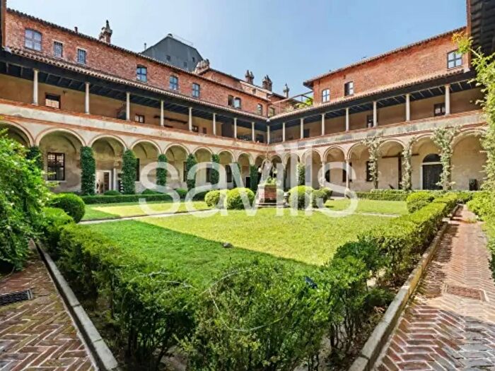 Appartamento trilocale in affitto in Cappuccio, Milano