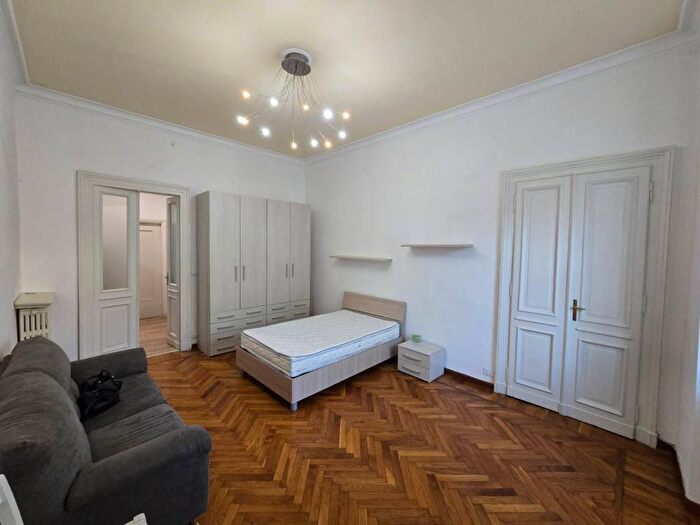 Appartamento con 5 locali in affitto in Via Carlo Boncompagni di Mombello, San Donato, Torino