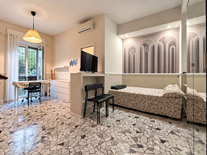 Appartamento monolocale in affitto in Via Sardegna, Washington, Milano