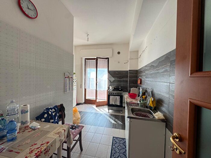 Appartamento quadrilocale in vendita in Via Fratelli Plutino, Catanzaro