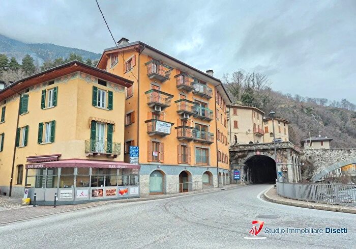 Appartamento con 5 locali in vendita in Via Oglio, Edolo
